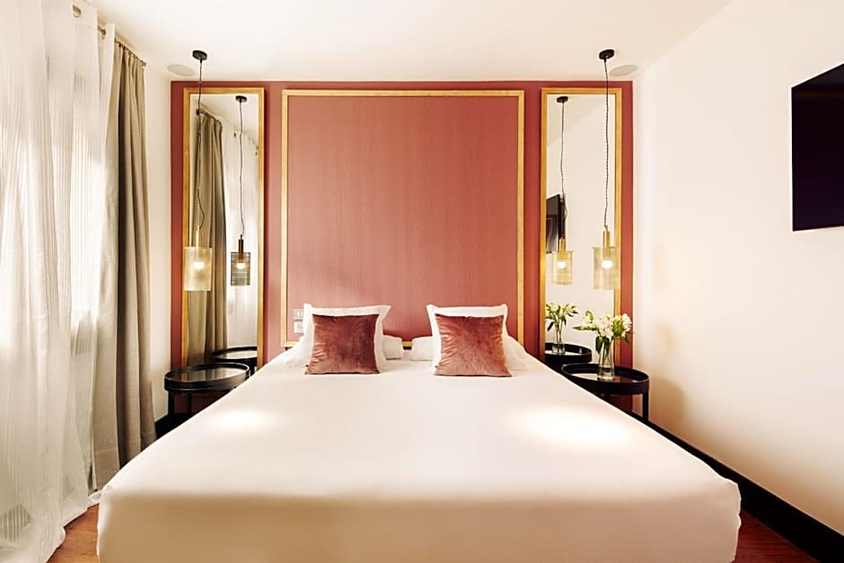 La França Travellers Adults Only