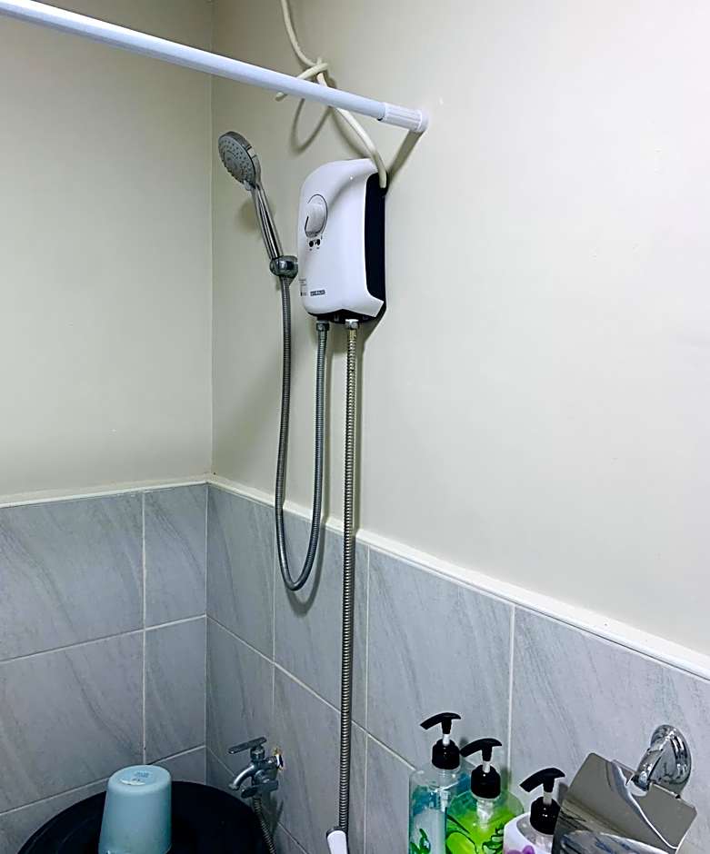 Quayside Condo near Airport