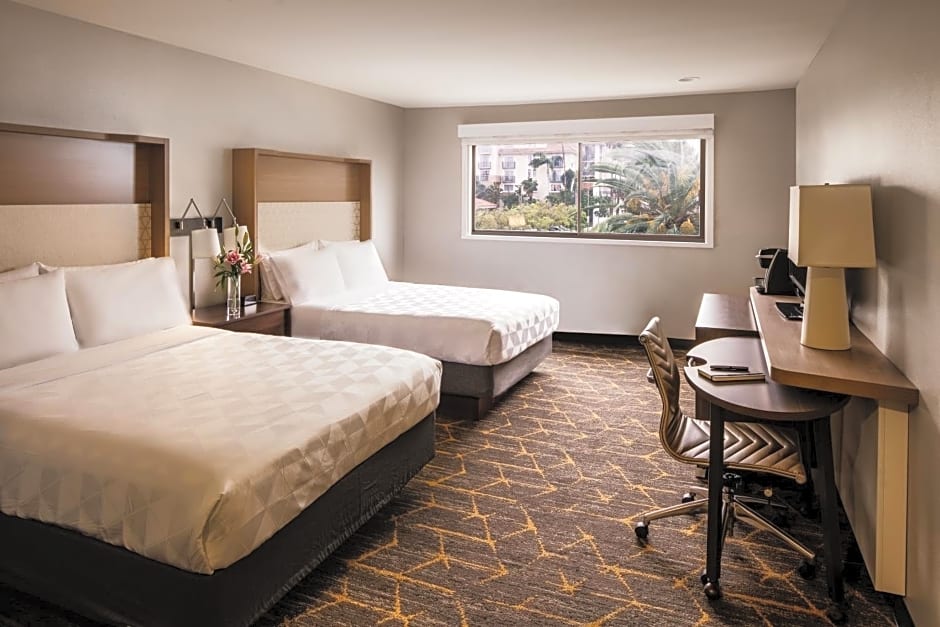 Holiday Inn Santa Ana-Orange County Airport By IHG