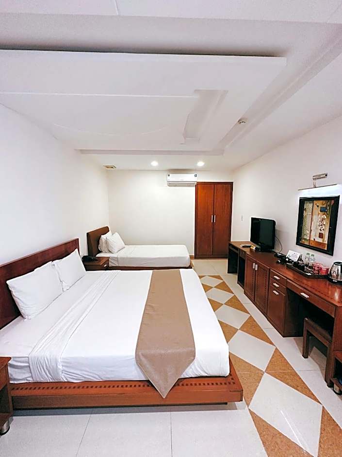 Tan Hoang Long Hotel – Ho Chi Minh City, 