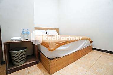 Bright Residence near ITC Mangga Dua Mitra RedDoorz