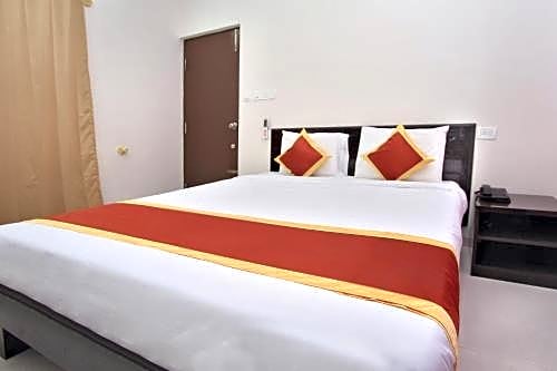 OYO 9419 Manu Residency