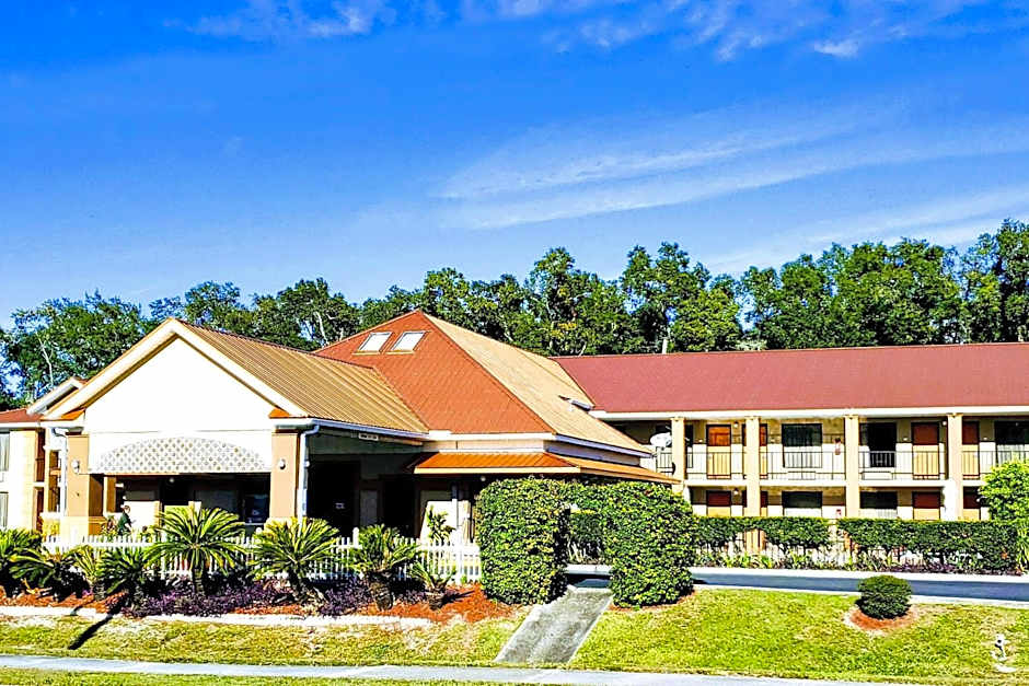 Quality Inn near Manatee Springs State Park