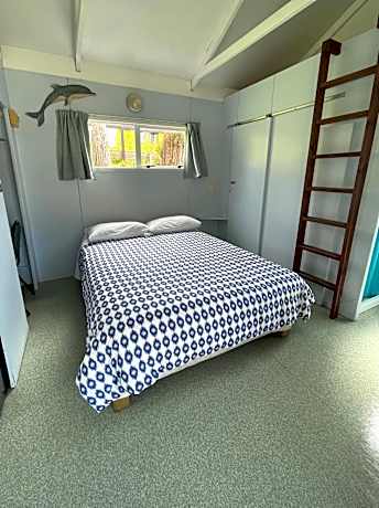 Cottage with Private Bathroom