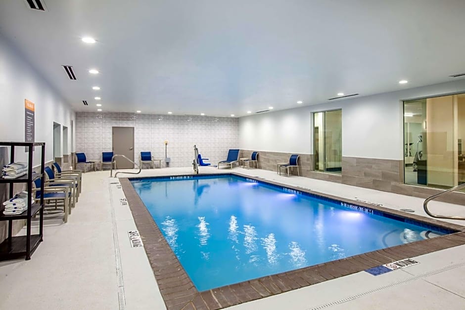 La Quinta Inn & Suites by Wyndham Dallas - Duncanville