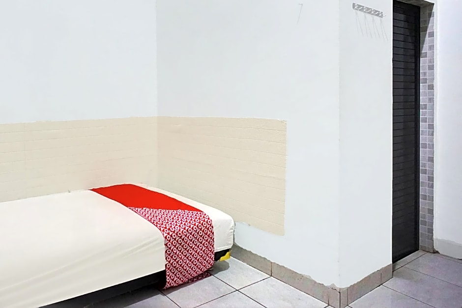 Super OYO Resident- K Syariah