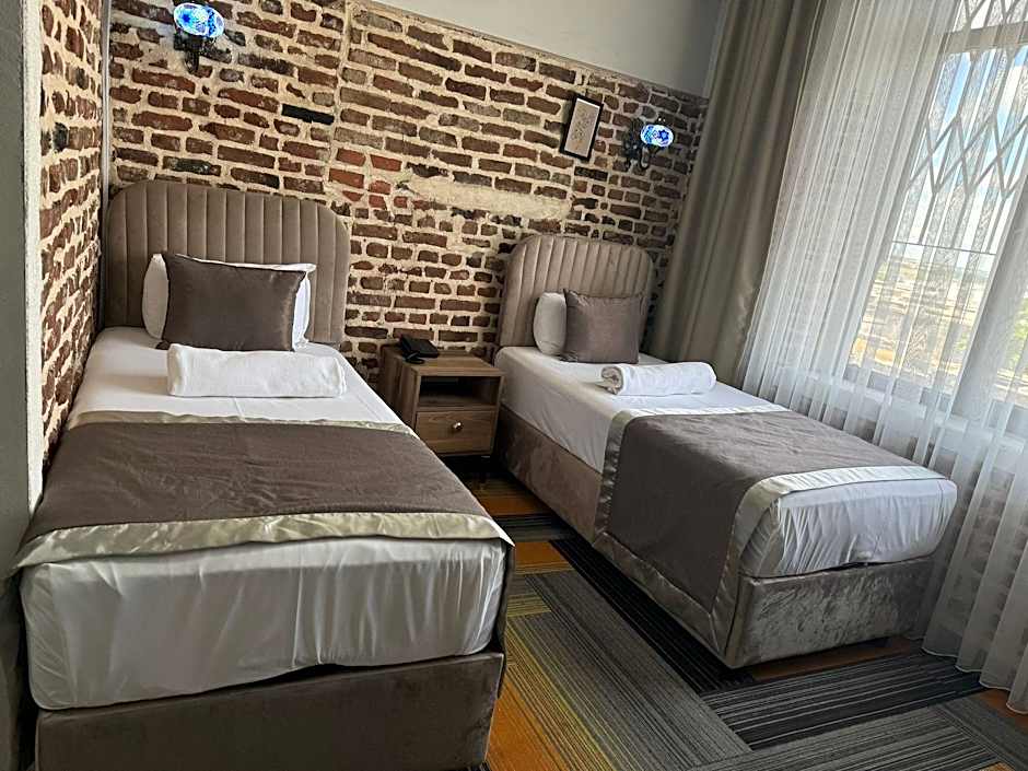 Photo 1 of 3 of Classic 1 Double Bed or 1 Twin Bed