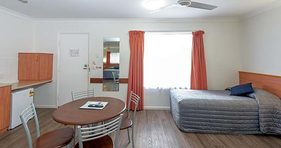 Riviera on Ruthven Motel