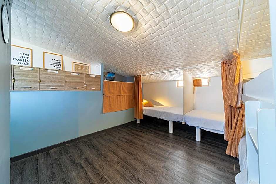 Les Baroudeurs Hostel