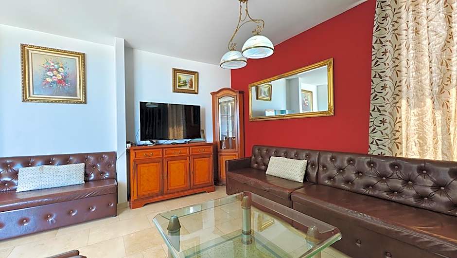 Luxury villa with fantastic ocean views and private pool