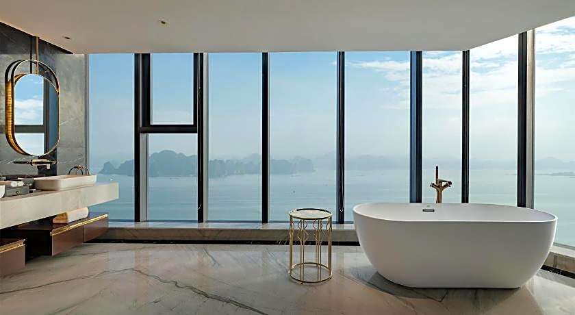 Radisson Blu Hotel, Ha Long Bay