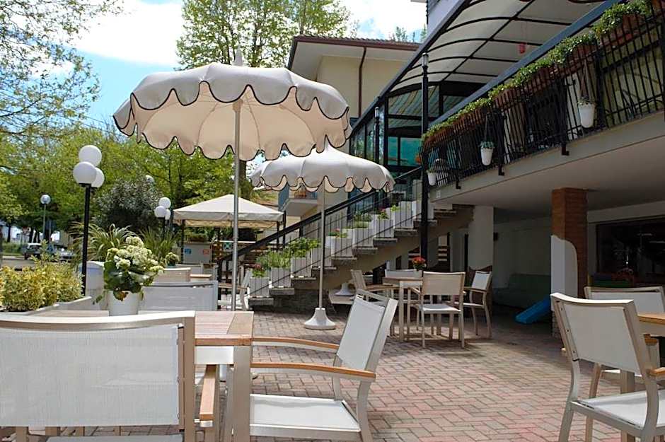 Hotel Lux