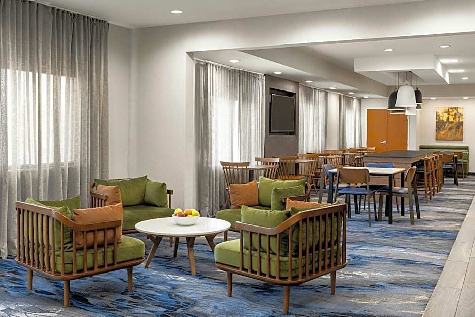 Fairfield Inn & Suites by Marriott Minneapolis St. Paul/Roseville