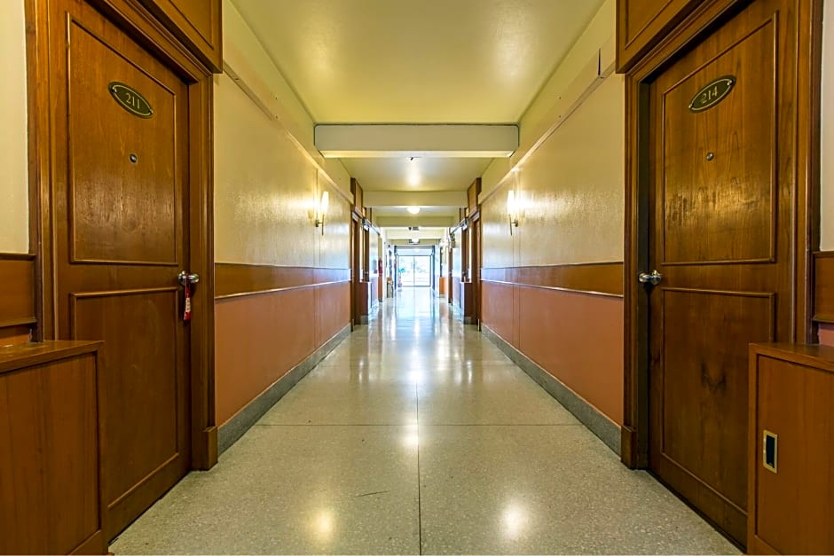 Wongcharearn Mansion