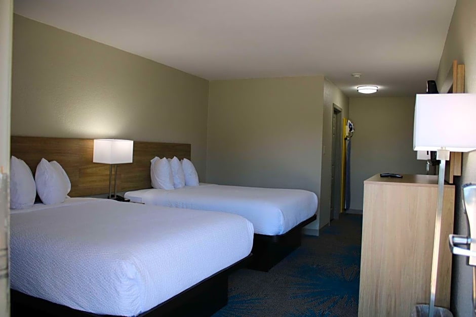 Days Inn by Wyndham Waco University Area
