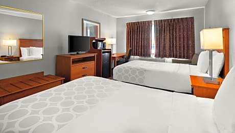 2 Double Beds Nonsmoking-Free Wireless Internet, Cable Tv, And Air Conditioning