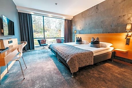 Standard Twin Room (Excluding entré Pool club)