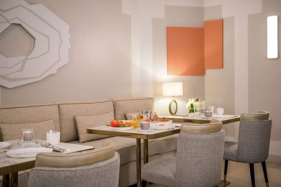 Hotel Camille Paris Gare de Lyon, Tapestry Collection by Hilton