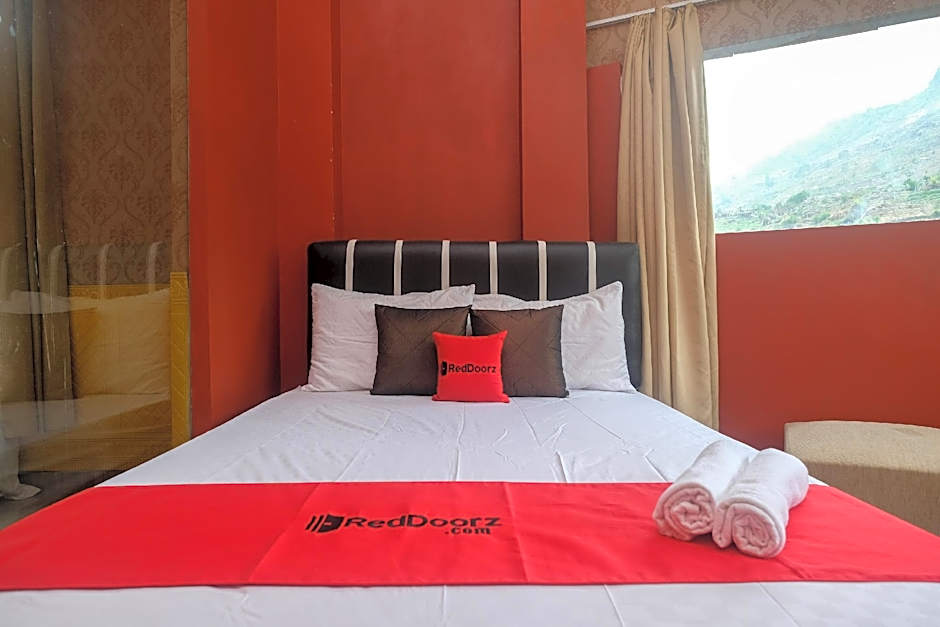 RedDoorz Syariah near Gerbang Dieng 2