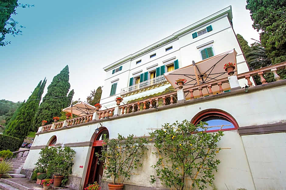 Villa Alta - Residenza d'epoca con piscina