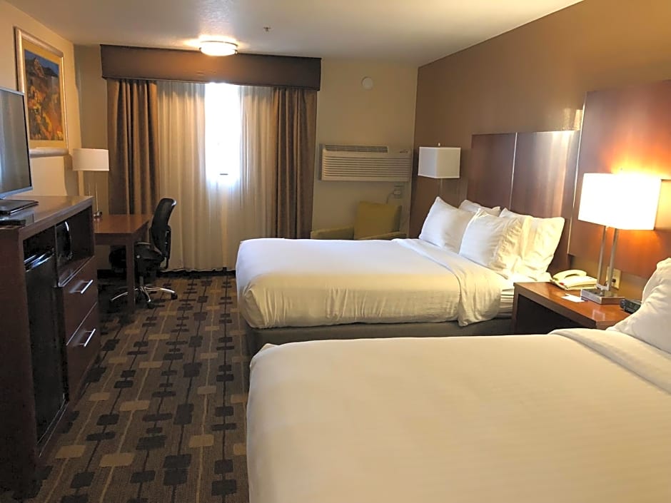 Holiday Inn Express Corning, an IHG Hotel