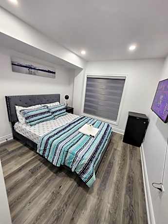 New Modern cozy room in Innisfil