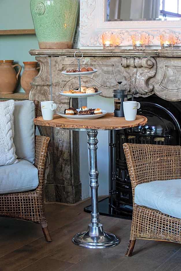 Zenzez Hotel & Lounge