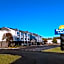 Days Inn & Suites by Wyndham Brandon Amphitheater