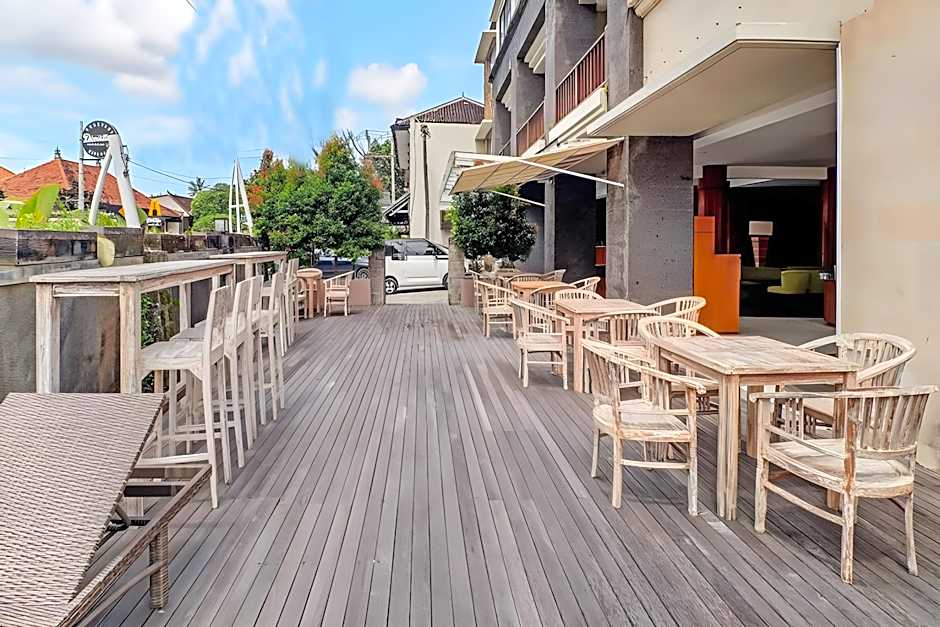 Townhouse Oak Signature Hotel