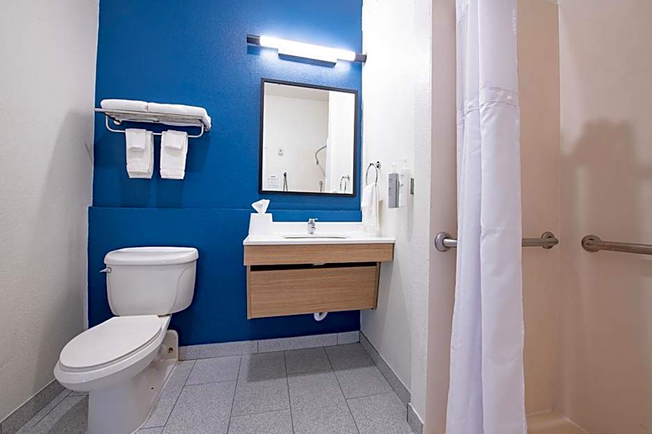 Spark by Hilton Lafayette South