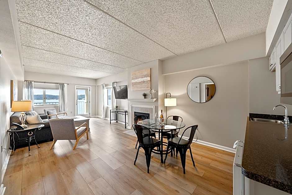 Bella Vista Suites Lake Geneva