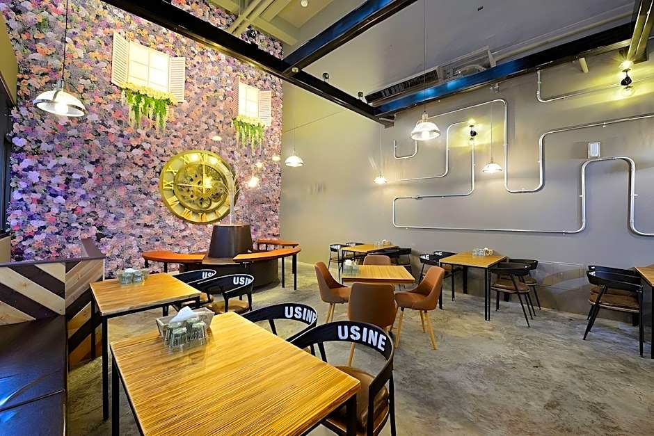 Aroma Chew Hotel