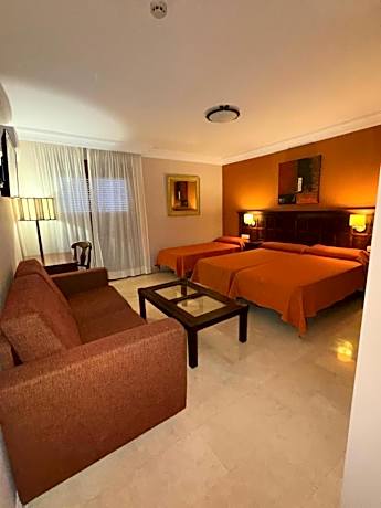 Triple Room