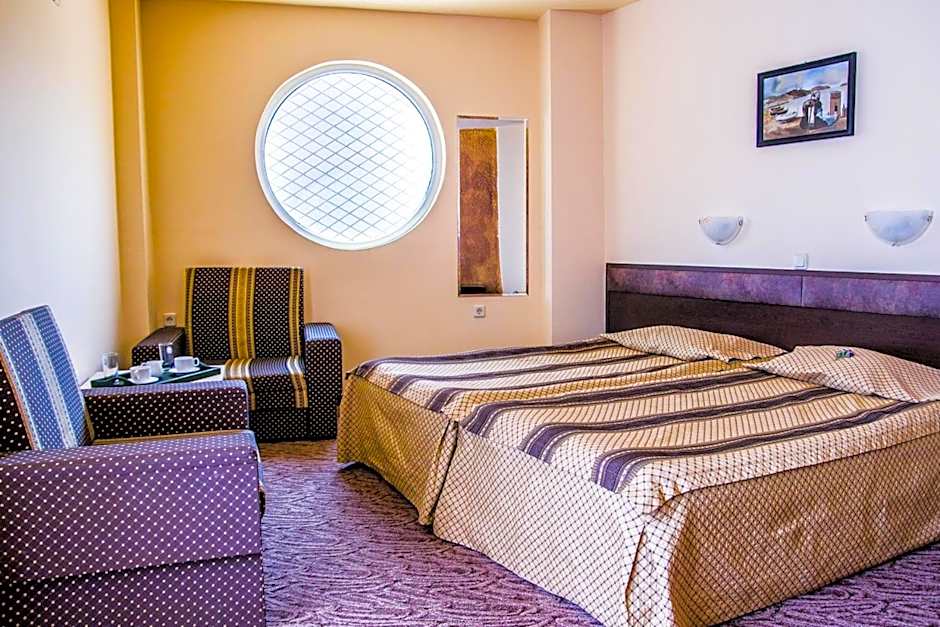 Hotel Amaris – Sunny Beach, WY