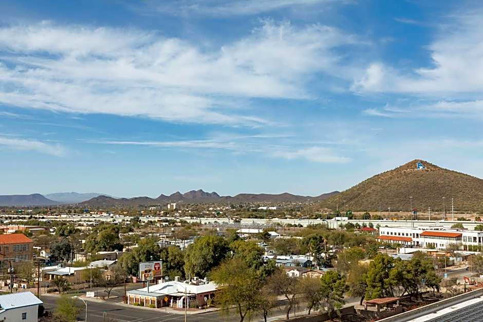 DoubleTree by Hilton Tucson Downtown Convention Center, AZ