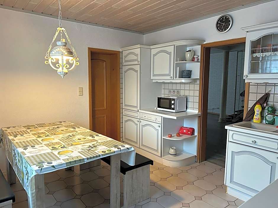 Parkplätze, Einzelbetten, 2 TVs, Balkon, Terrasse, fast Wi-Fi bis zu 1000 Mbit, Homeoffice