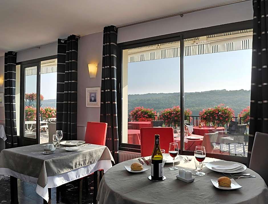 Auberge Du Camp Romain