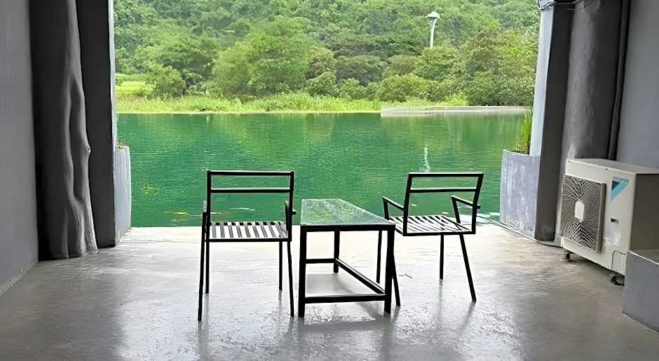 Avartarn Miracles Hotel