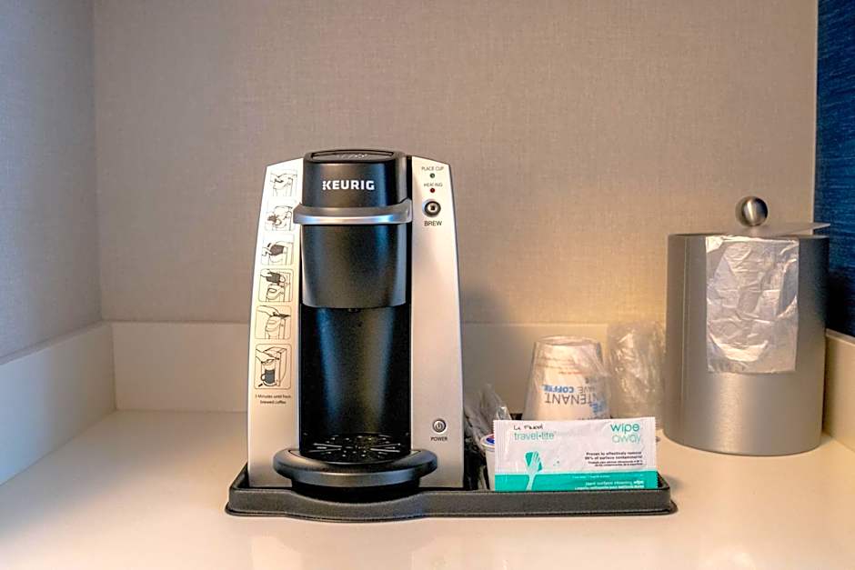 Holiday Inn Express & Suites Brandon By IHG