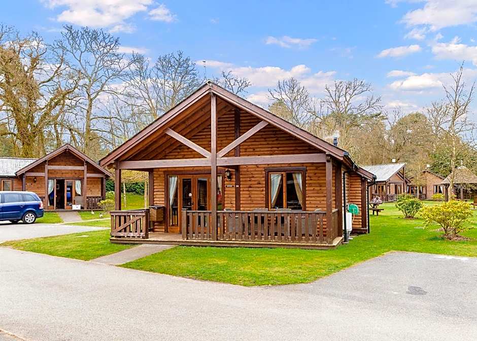 Tilford Woods Lodge Retreat