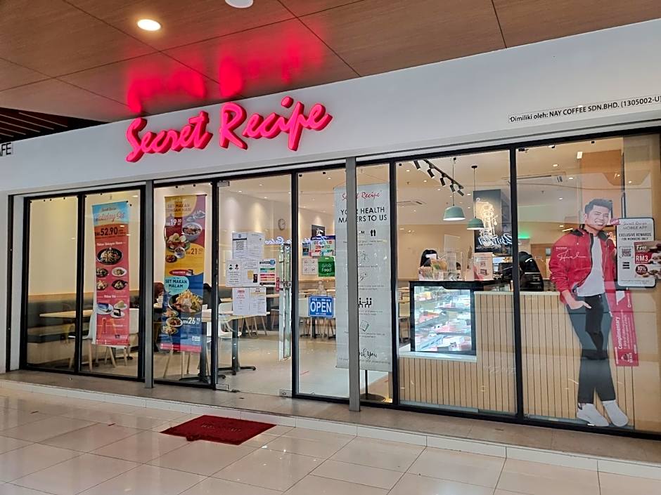 Pavilion 2 Revo l Rooftop Swimming Pool LS15