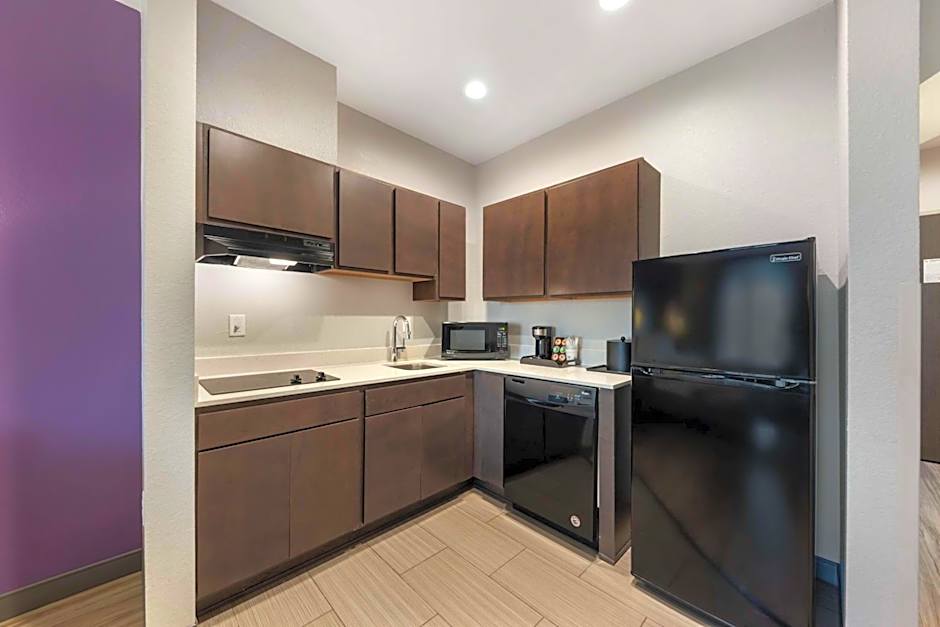 Best Western Plus Buda Austin Inn & Suites