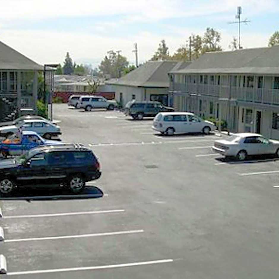 Alura Inn