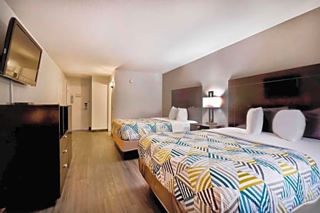 Queen Room with Two Queen Beds - Non-Smoking