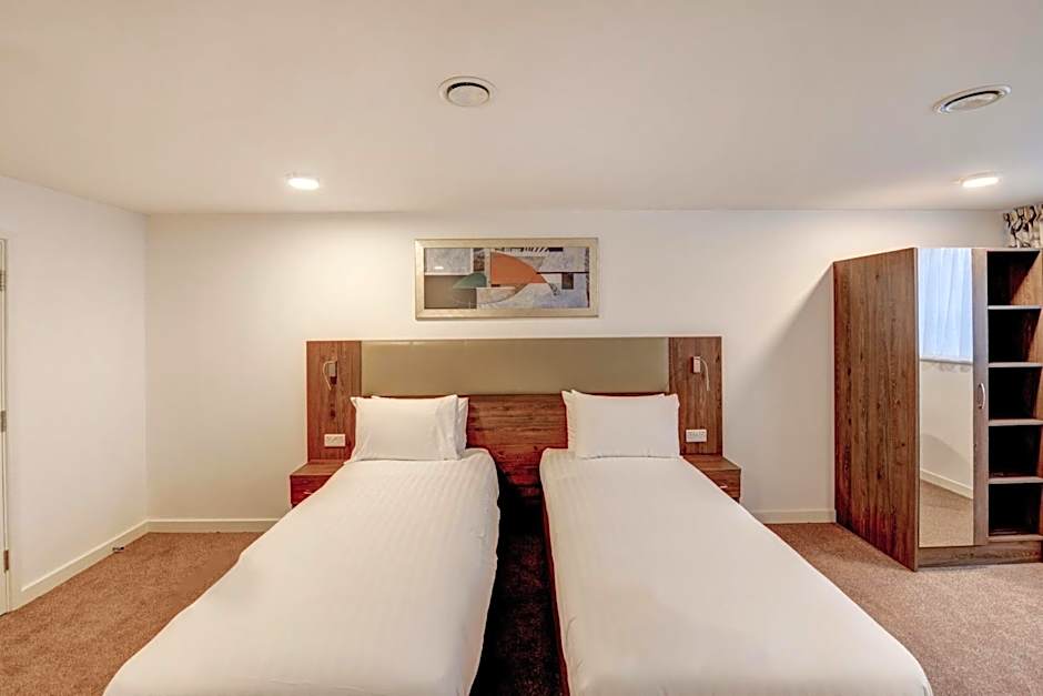 OYO Plymouth Central