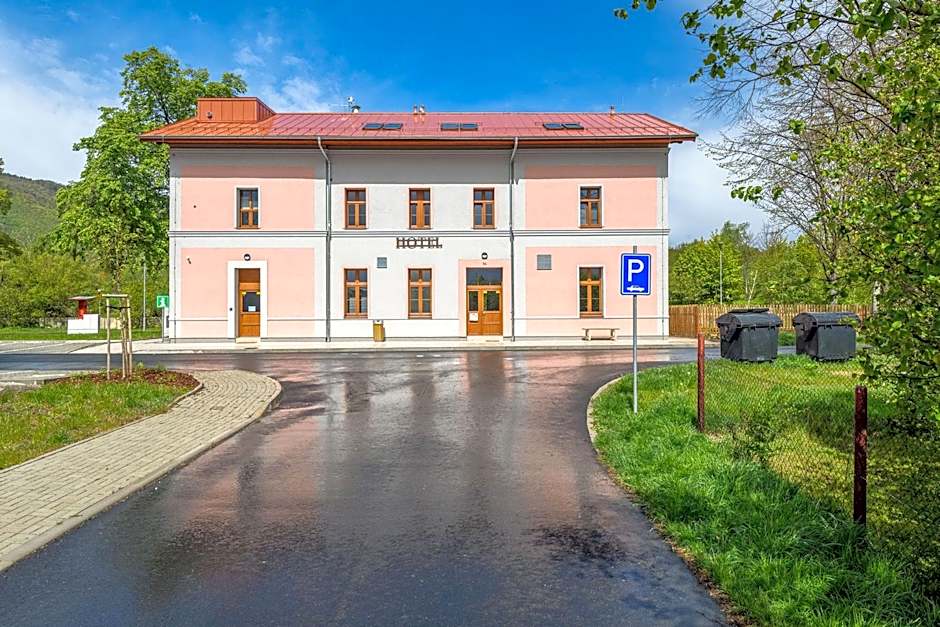 Hotel Nádraží