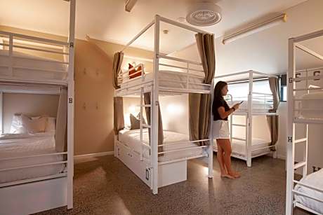 Bed in 8 Bed Female Dorm