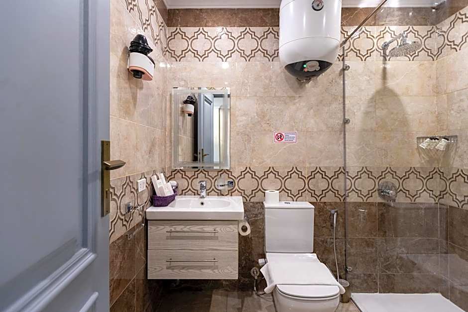 Mamlouk Pyramids Hotel