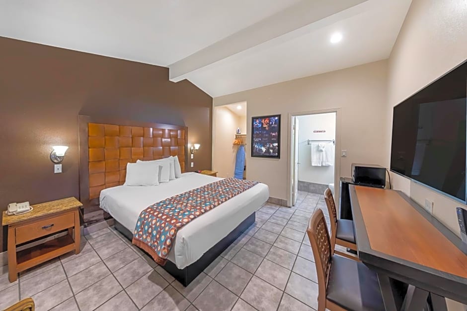 Anaheim Discovery Inn And Suites