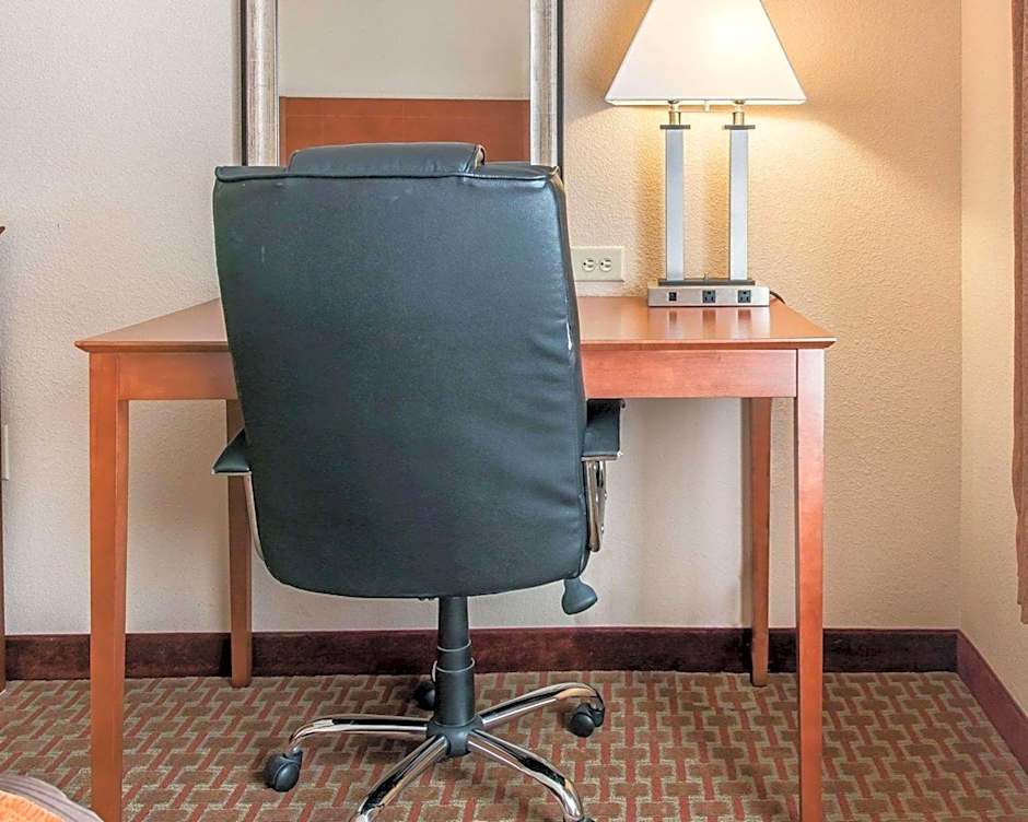 Quality Inn Near Interstate I94